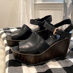 COACH 🐎 PLATFORM SANDALS